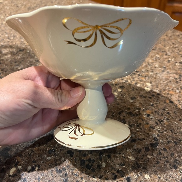 Vintage Candy Dish🍬 - Picture 1 of 5
